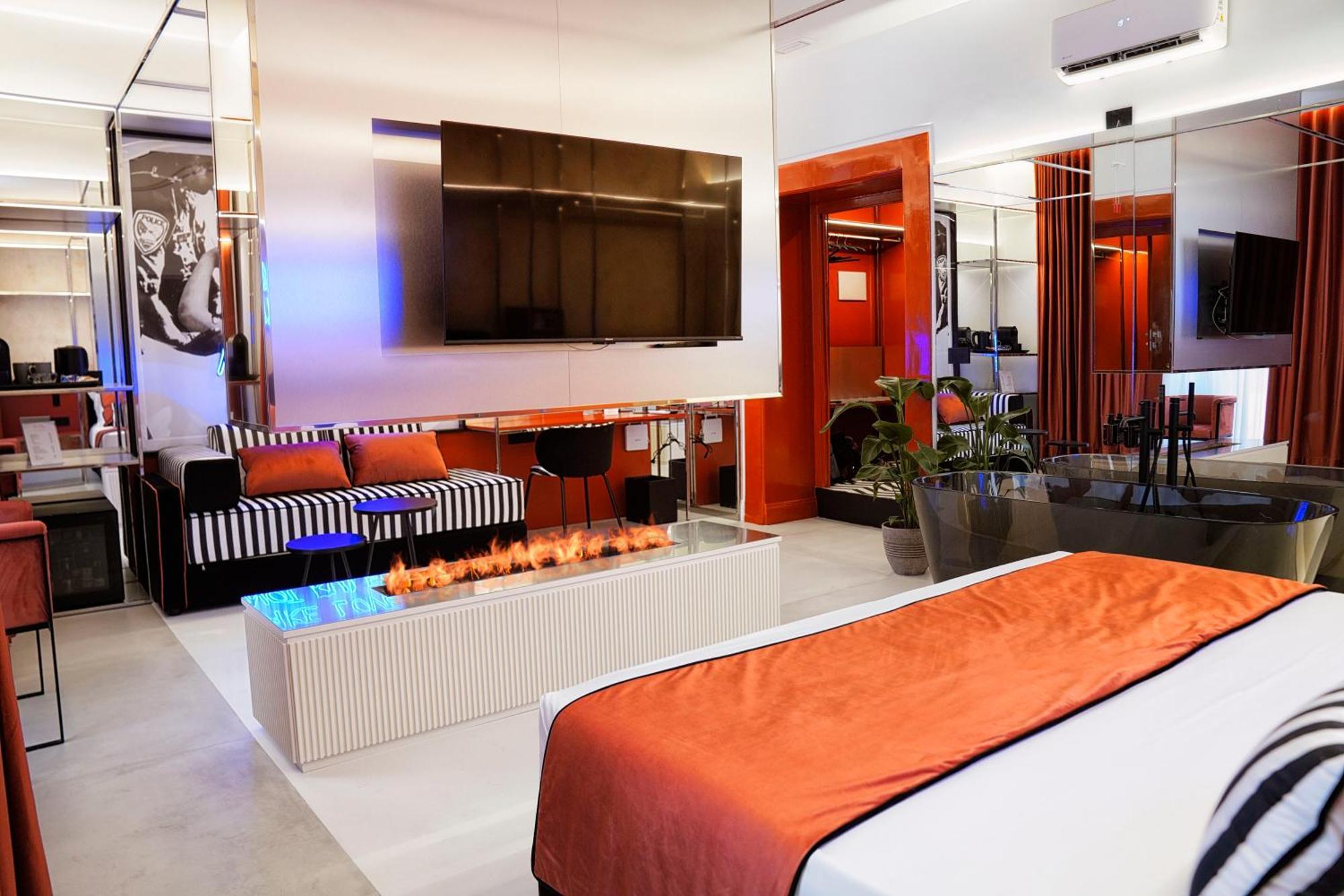 Kind Places - Suite Experience Наполи Екстериор снимка